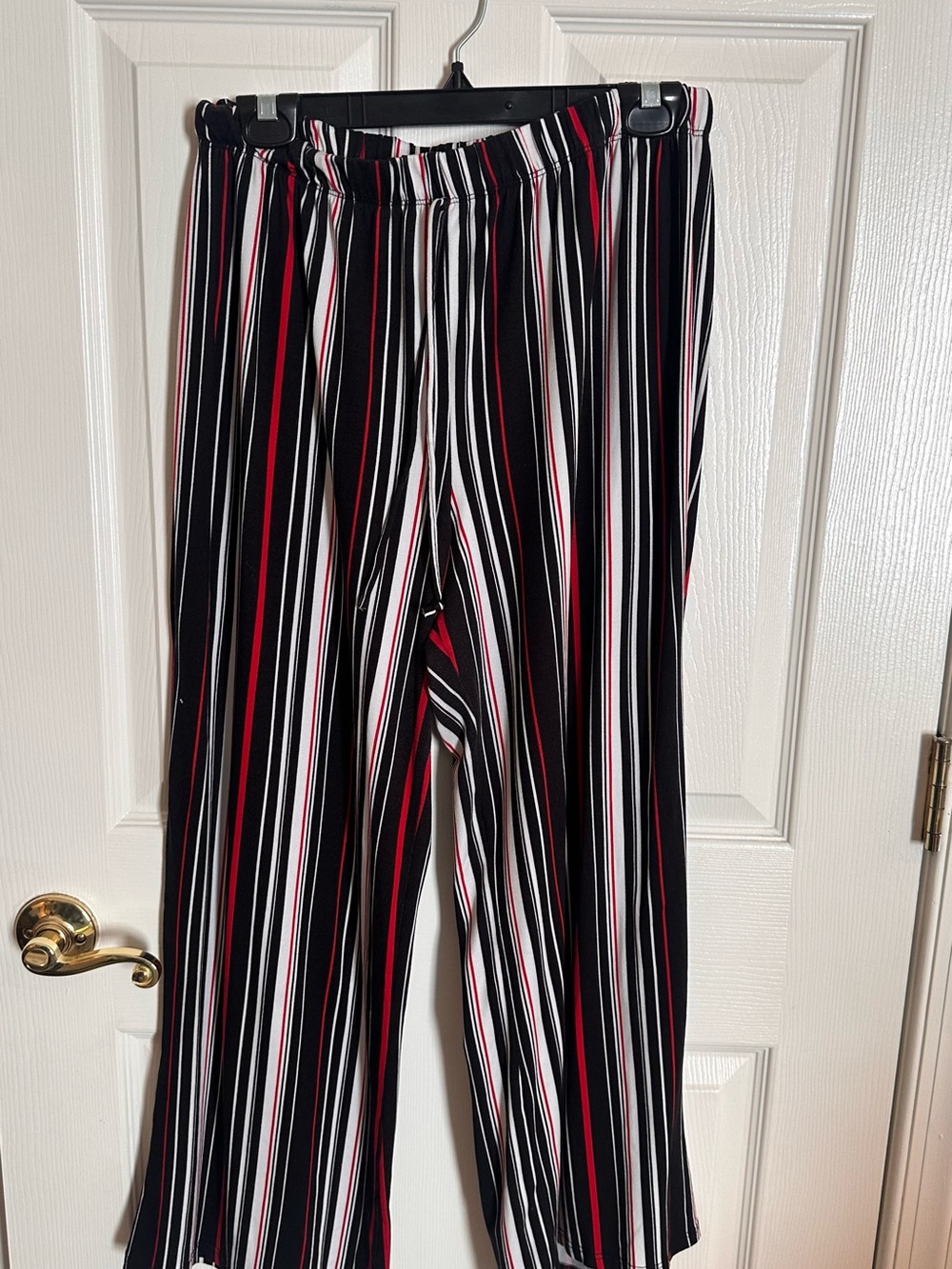 Striped Wide-Leg Capris in Black White and Red
